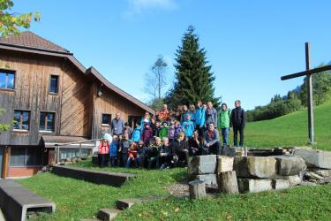 Die Kinder vom Jugendchor Gipf-Oberfrick führen alle zwei Jahre ein Musical auf. Derzeit bereiten sie das Stück «Der kleine Vampir» vor. Foto: zVg
