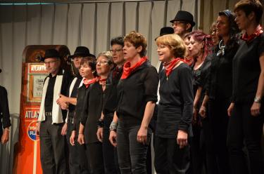 Die Freaktal Singers begeisterten beim ersten Teil ihres Auftritts in der Stadthalle Laufenburg mit überwiegend amerikanischen Titeln.