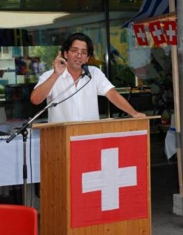 «Die Schweizer streiten nicht, sie diskutieren und schliessen dann Kompromisse», sagte Festredner Ingo Anders in Eiken.