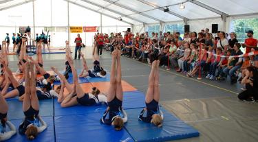 Die Jugi Sulz mit ihrer Bodenvorführung beim Fricktaler Cup 2015 vor grossem Publikum in Obermumpf.