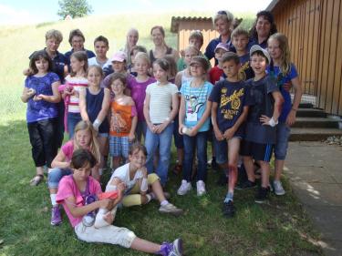Vielleicht die Nothelfer von morgen: Ferienspass-Kinder zu Besuch beim Samariterverein Möhlin.