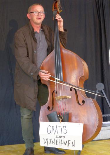 Mit Wort und Musik begeisterte Philipp Galizia das Publikum. (Foto: zVg)
