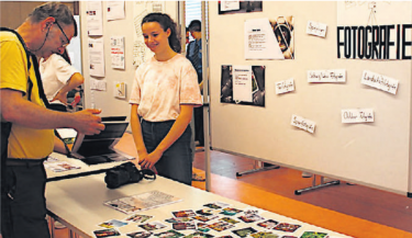 Voll Stolz präsentierten die Schülerinnen und Schüler ihre Projekte.