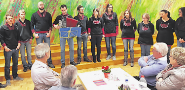 Der Edelwyss Chor Oberes Fricktal umrahmte die Versammlung musikalisch. Foto: zVg