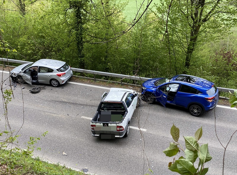 Neue Fricktaler Zeitung Drei Verletzte Bei Frontalkollision In Rheinfelden